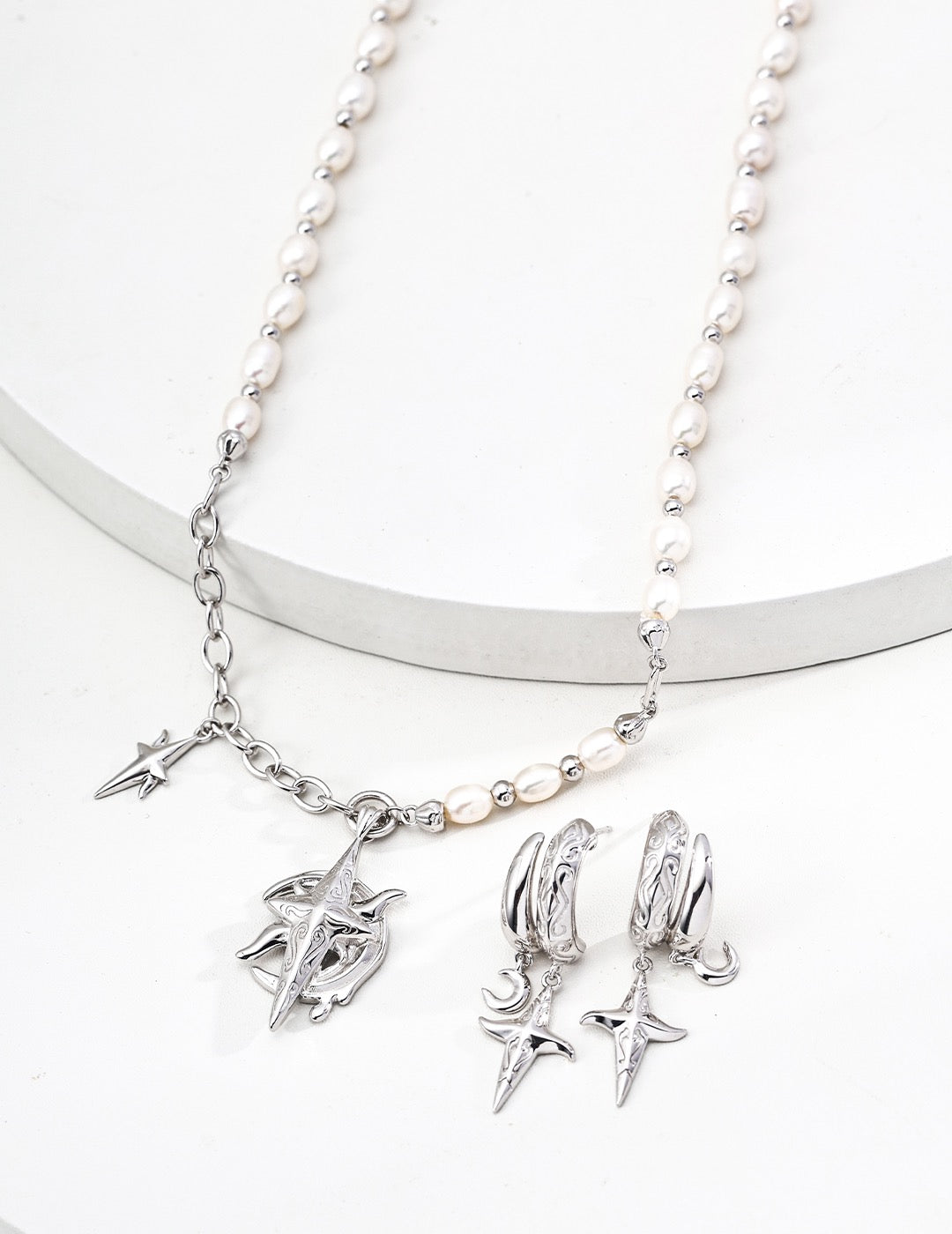 S925 Silver Vintage Star &amp; Moon Earrings