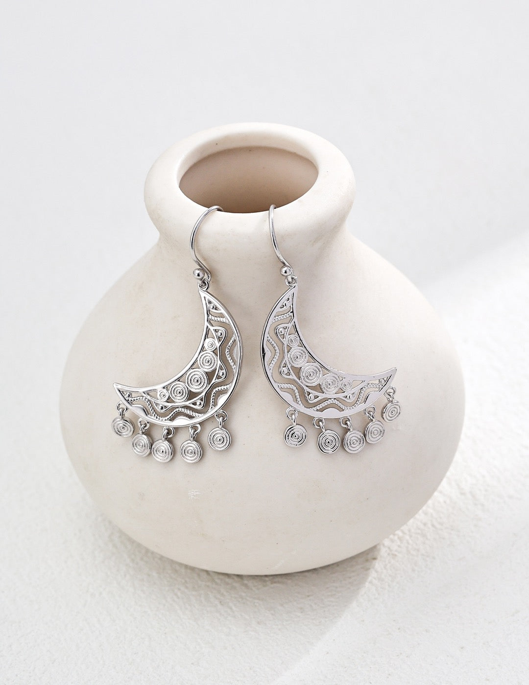 S925 Silver Vintage Crescent Moon Earrings