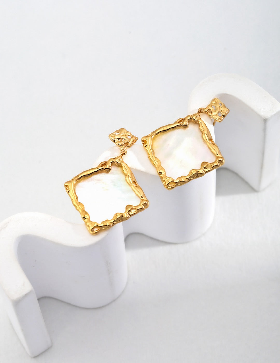 Mother-of-Pearl Stud Earrings – Vintage Gold