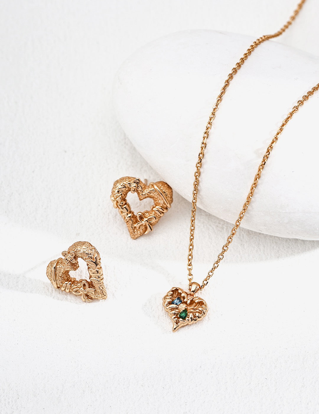 Vintage Heart-Shaped Zircon Pendant Necklace