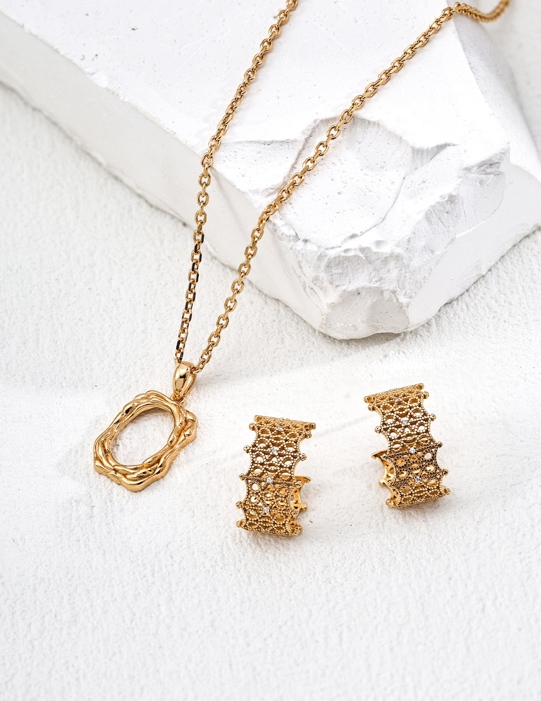 S925 Silver Vintage Design Zircon Earrings